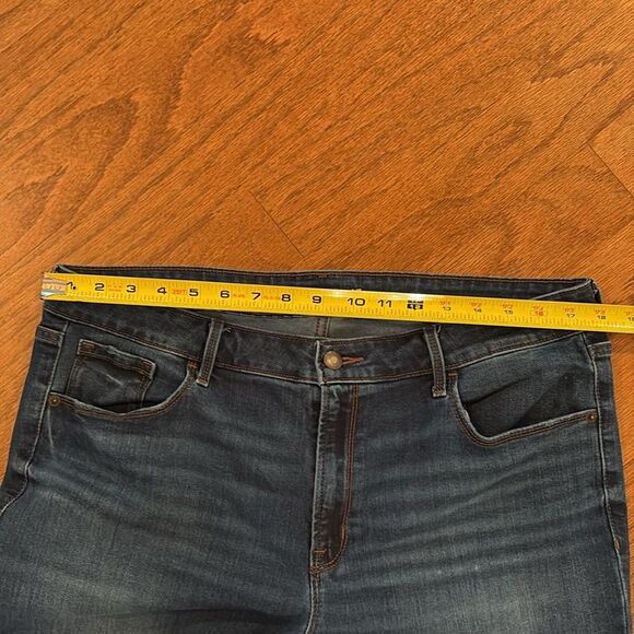 Old Navy jeans, size 16 high waist - Picture 5 of 8